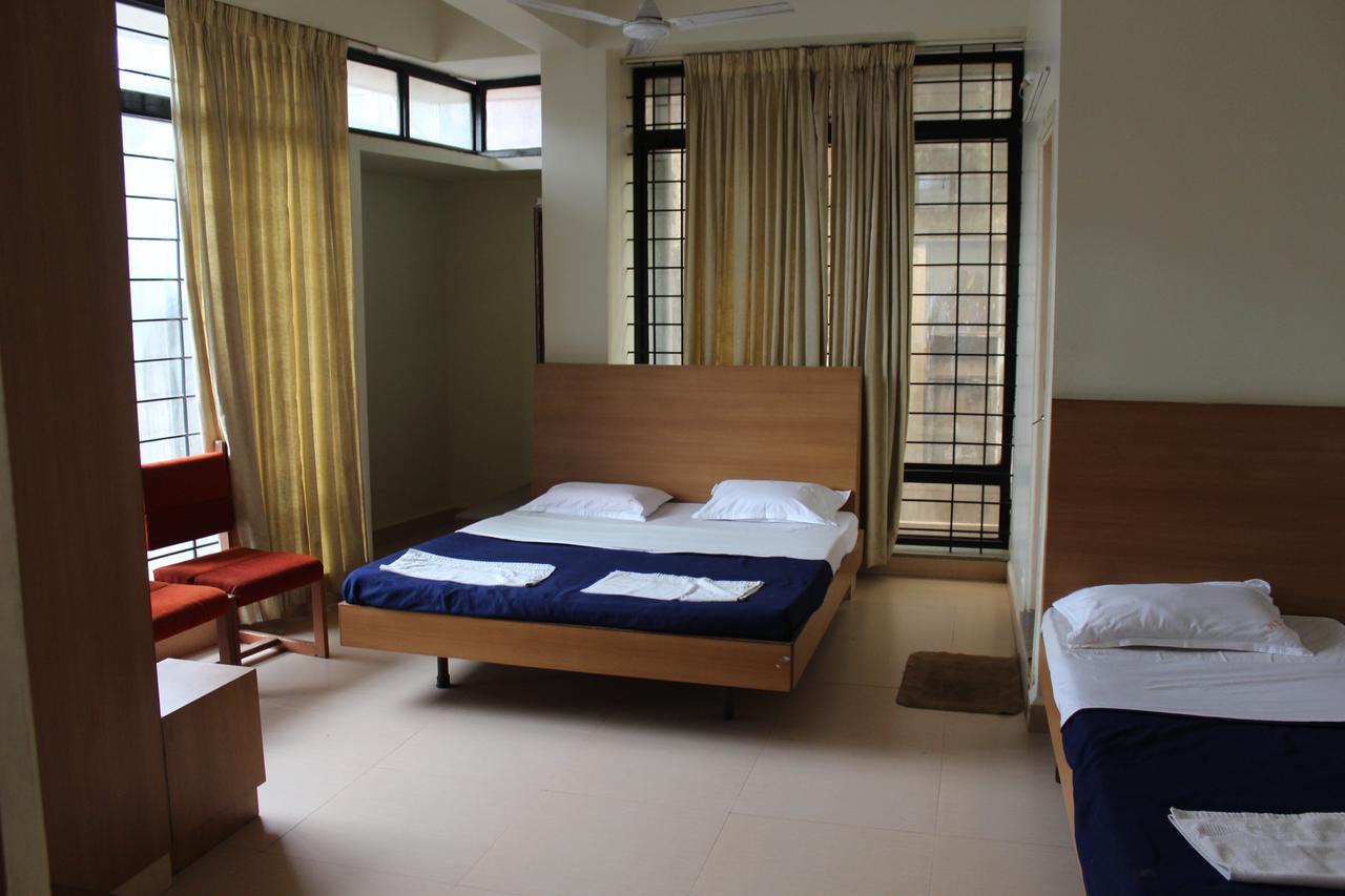 Hotel Suvarn Mandir เบลกวม ภายนอก รูปภาพ