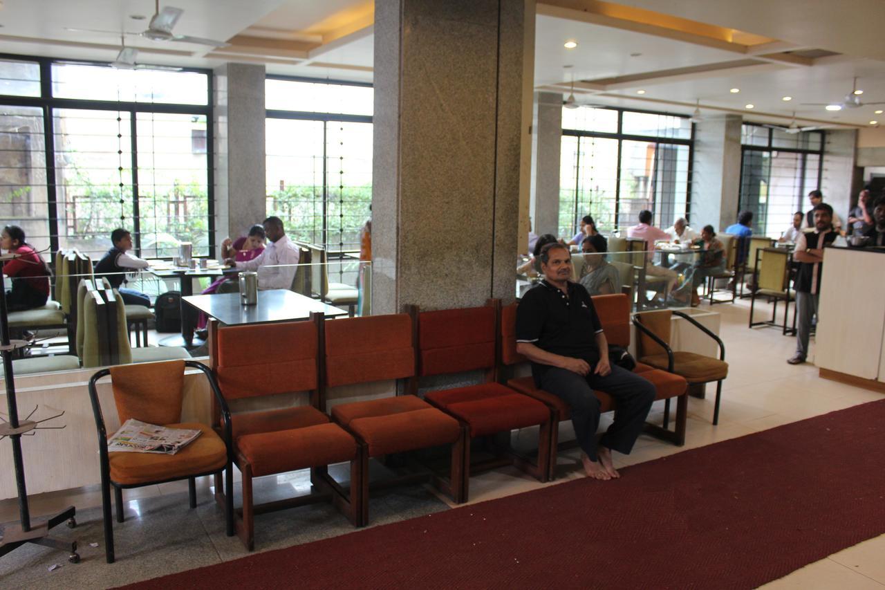 Hotel Suvarn Mandir เบลกวม ภายนอก รูปภาพ