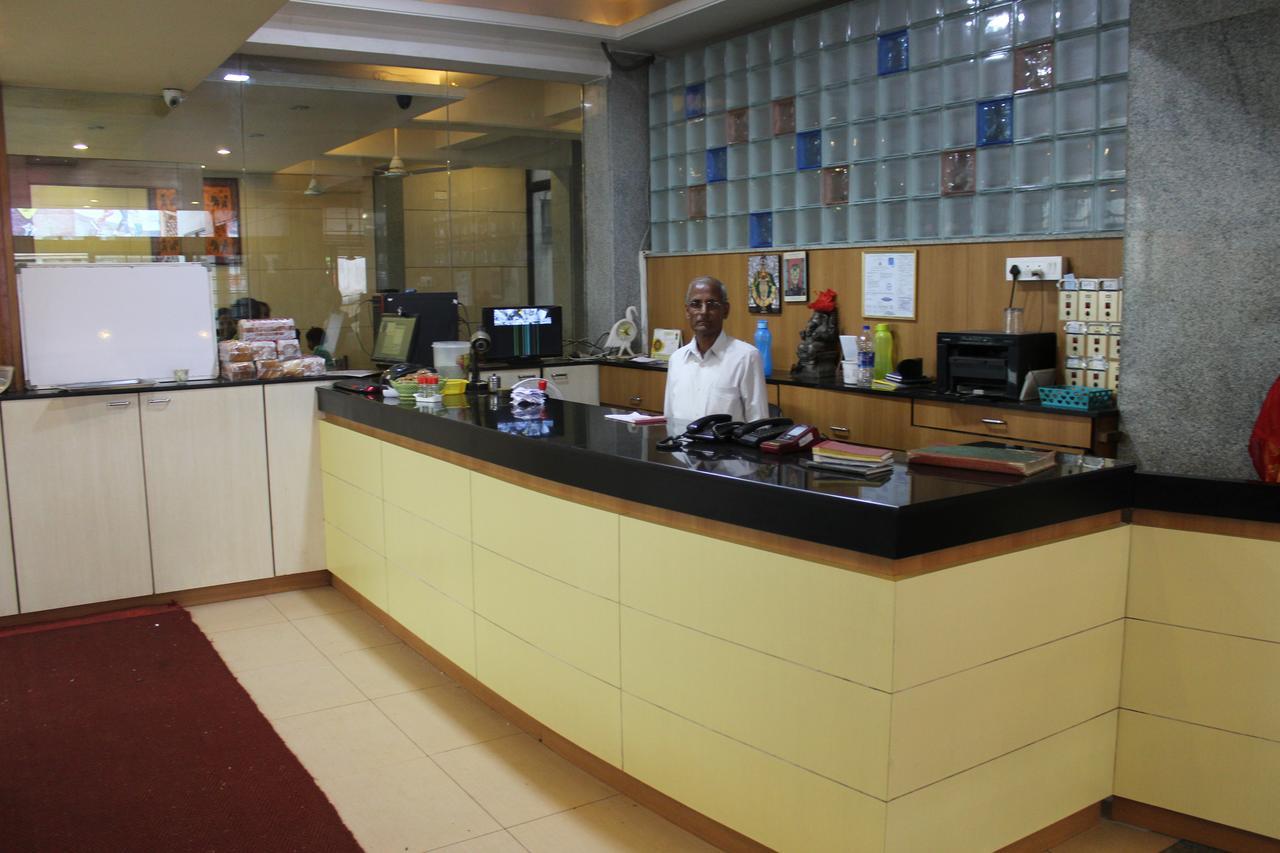 Hotel Suvarn Mandir เบลกวม ภายนอก รูปภาพ