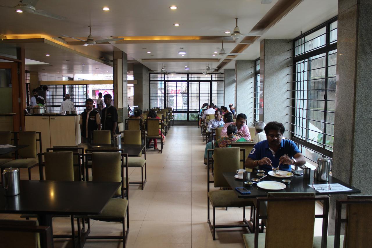 Hotel Suvarn Mandir เบลกวม ภายนอก รูปภาพ
