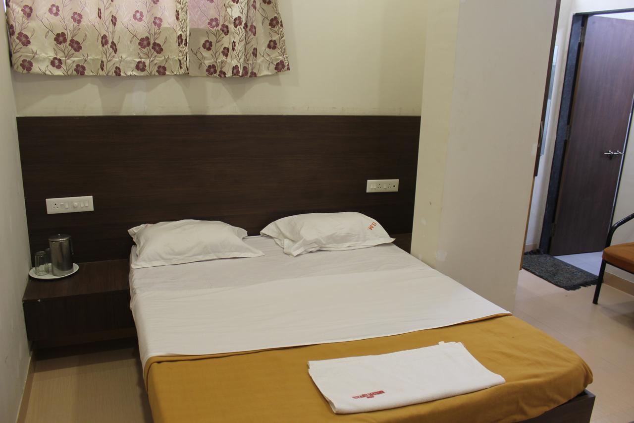 Hotel Suvarn Mandir เบลกวม ภายนอก รูปภาพ