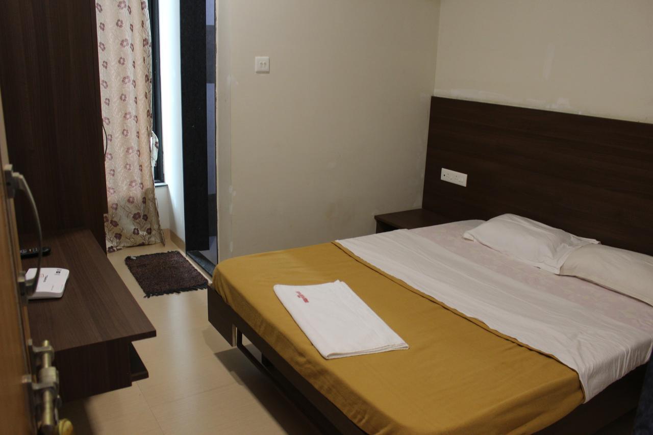 Hotel Suvarn Mandir เบลกวม ภายนอก รูปภาพ